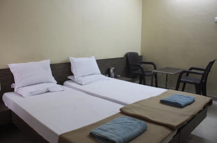 סולאפור Hotel Vikas Palace מראה חיצוני תמונה