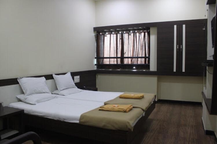 סולאפור Hotel Vikas Palace מראה חיצוני תמונה