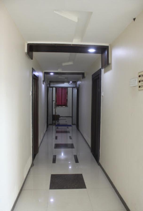 סולאפור Hotel Vikas Palace מראה חיצוני תמונה